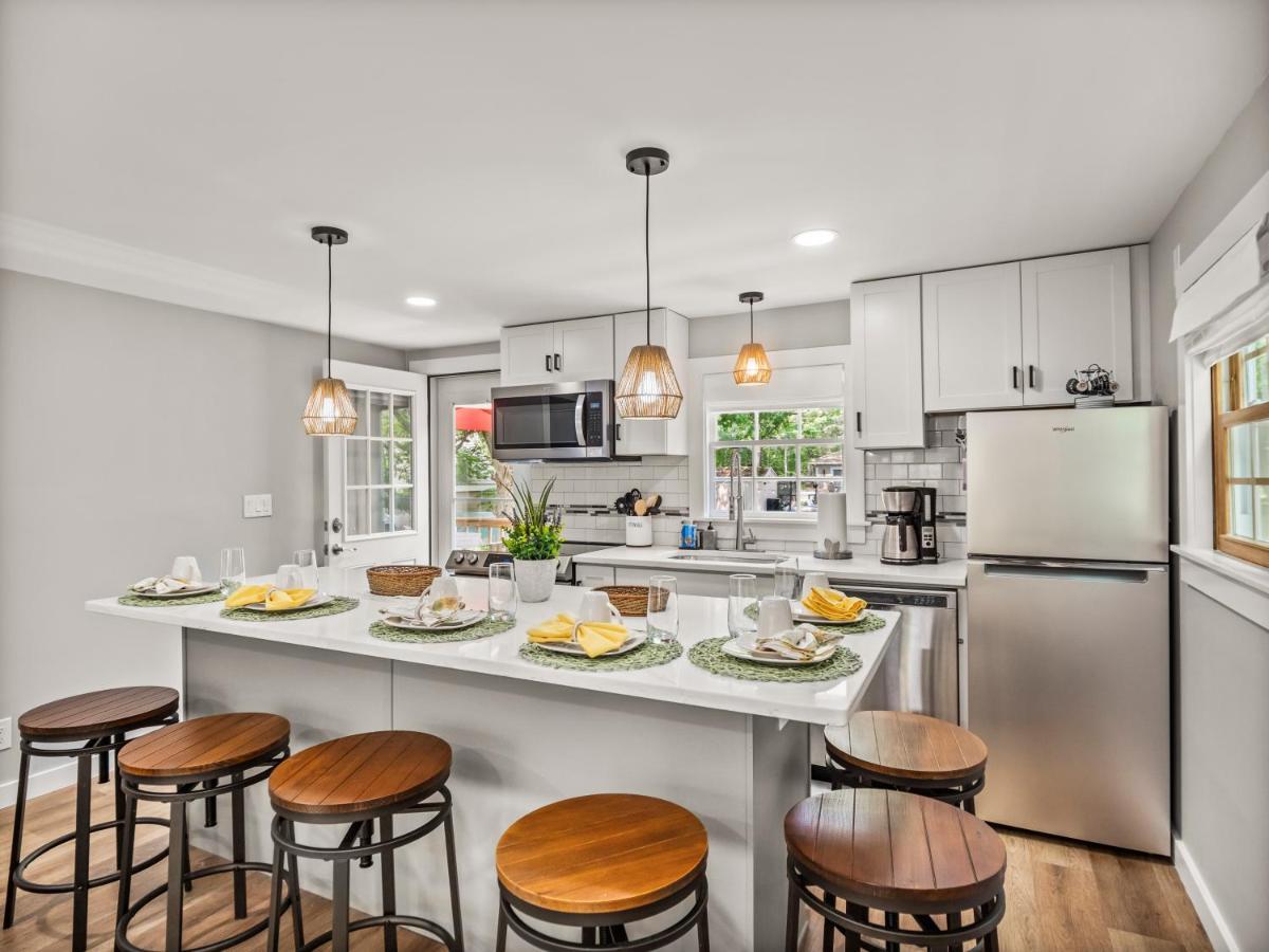 Cape Cod Cottage, Near Beach, Hot Tub, Ac, Dog Friendly Yarmouth Port Kültér fotó
