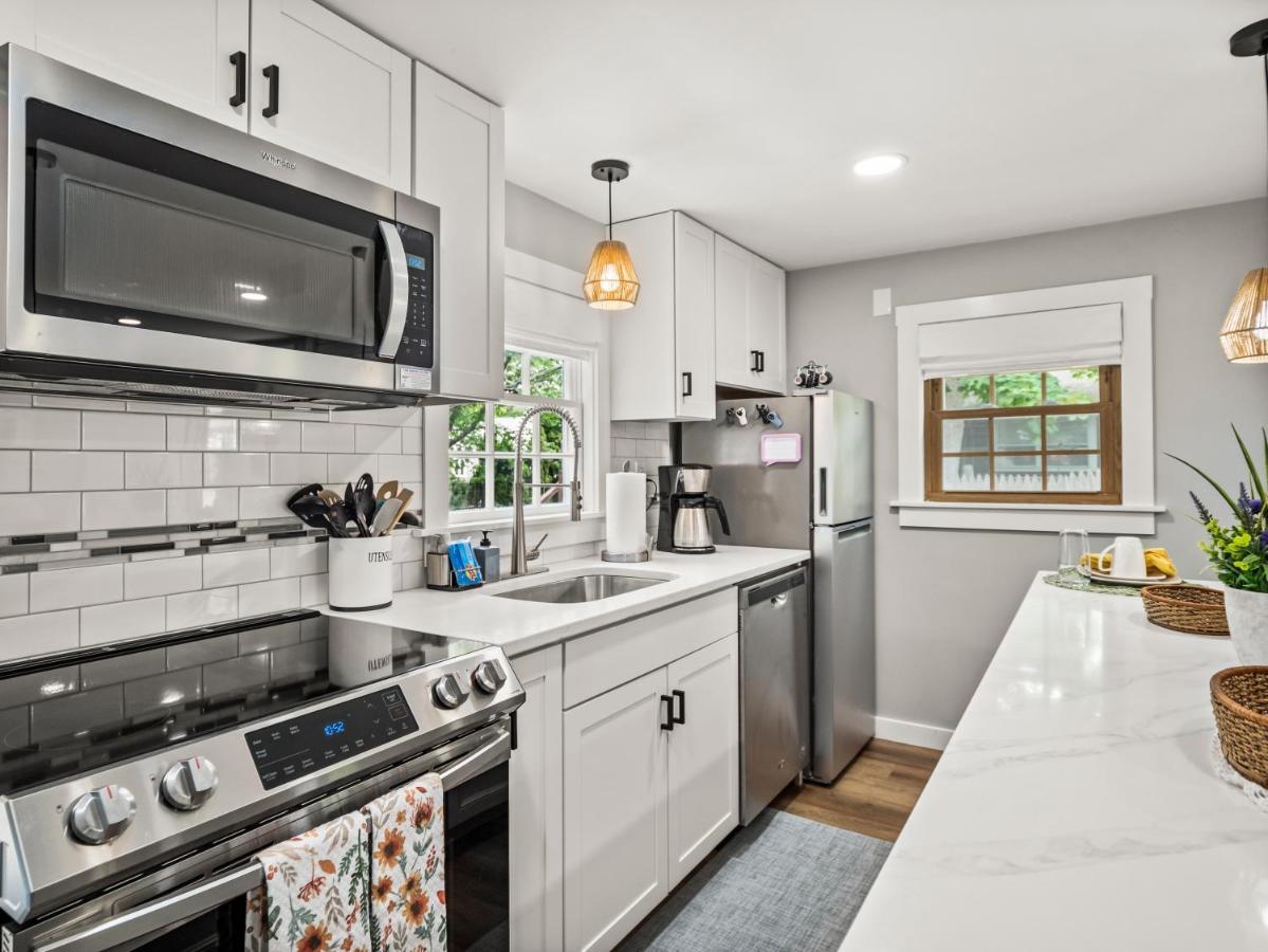 Cape Cod Cottage, Near Beach, Hot Tub, Ac, Dog Friendly Yarmouth Port Kültér fotó